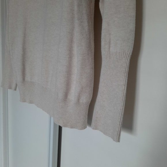 Joe Fresh ladies sweater - Picture 2 of 5